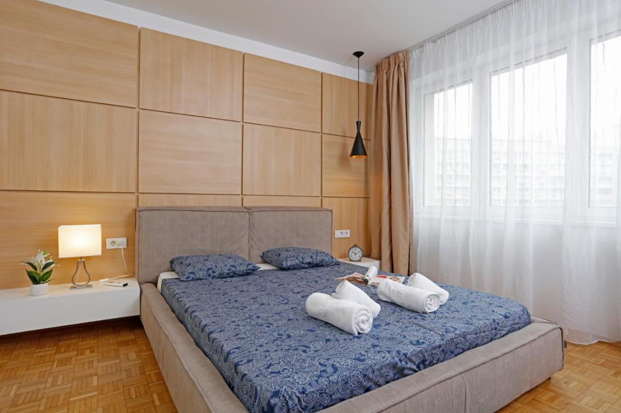 Lovely 2 Bedroom Apartment Near Old Town Bucureşti Eksteriør bilde