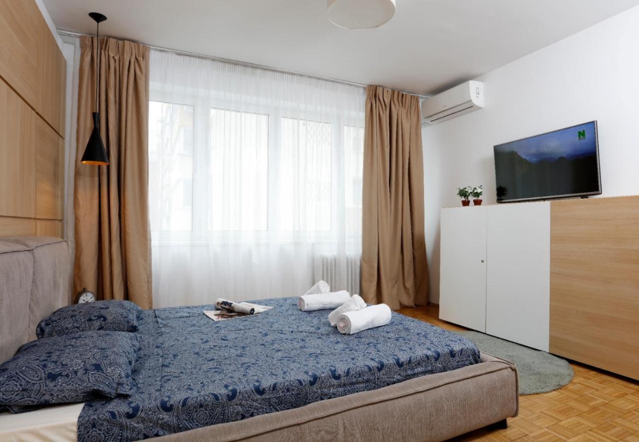 Lovely 2 Bedroom Apartment Near Old Town Bucureşti Eksteriør bilde