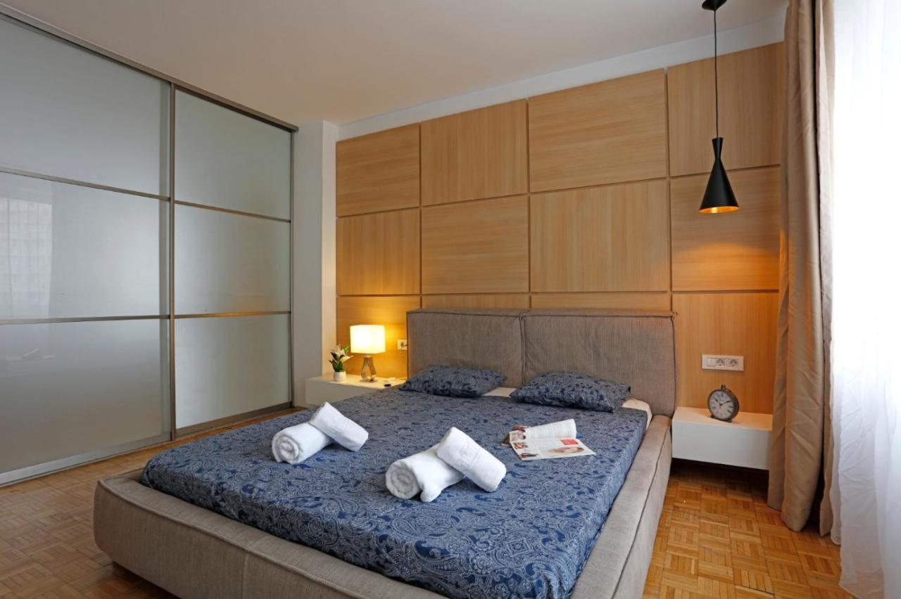 Lovely 2 Bedroom Apartment Near Old Town Bucureşti Eksteriør bilde