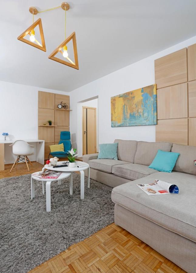 Lovely 2 Bedroom Apartment Near Old Town Bucureşti Eksteriør bilde